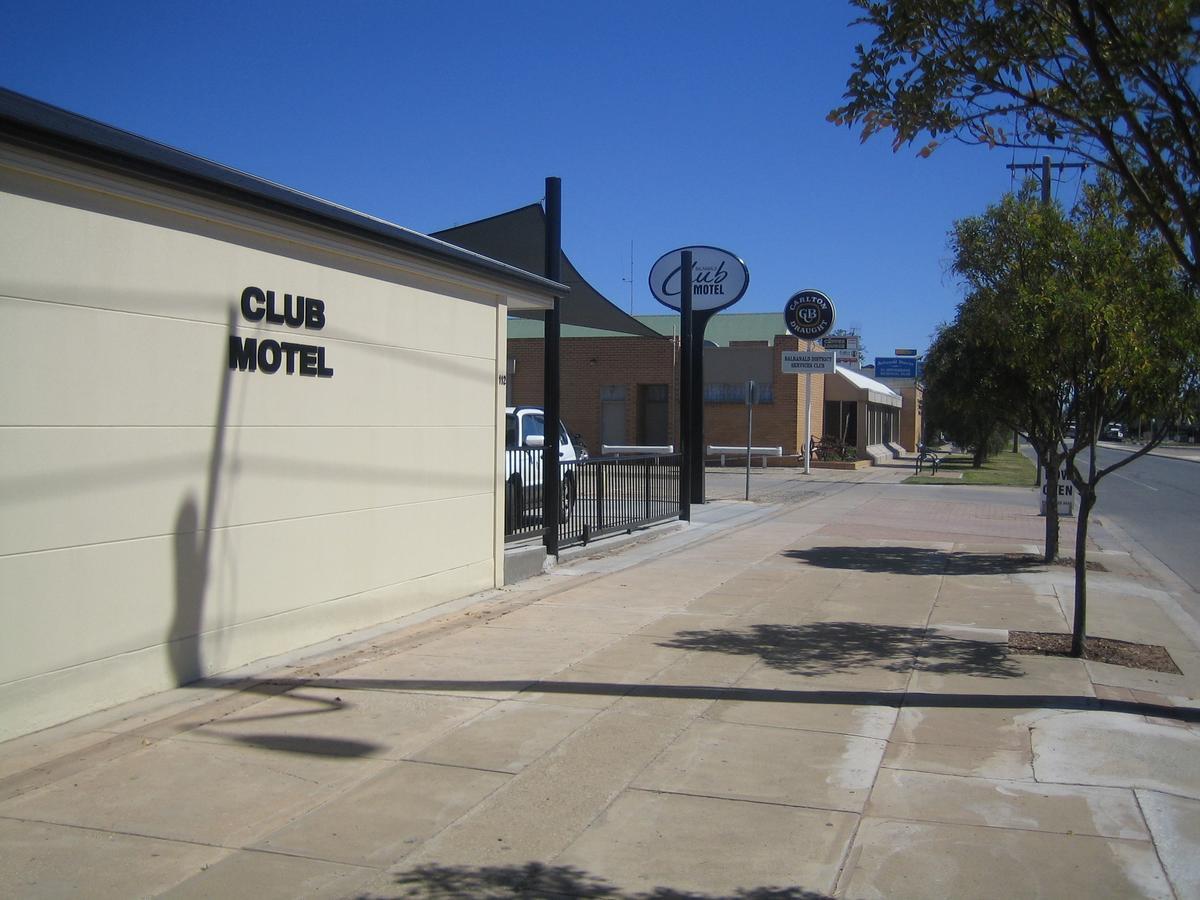 Club Motel